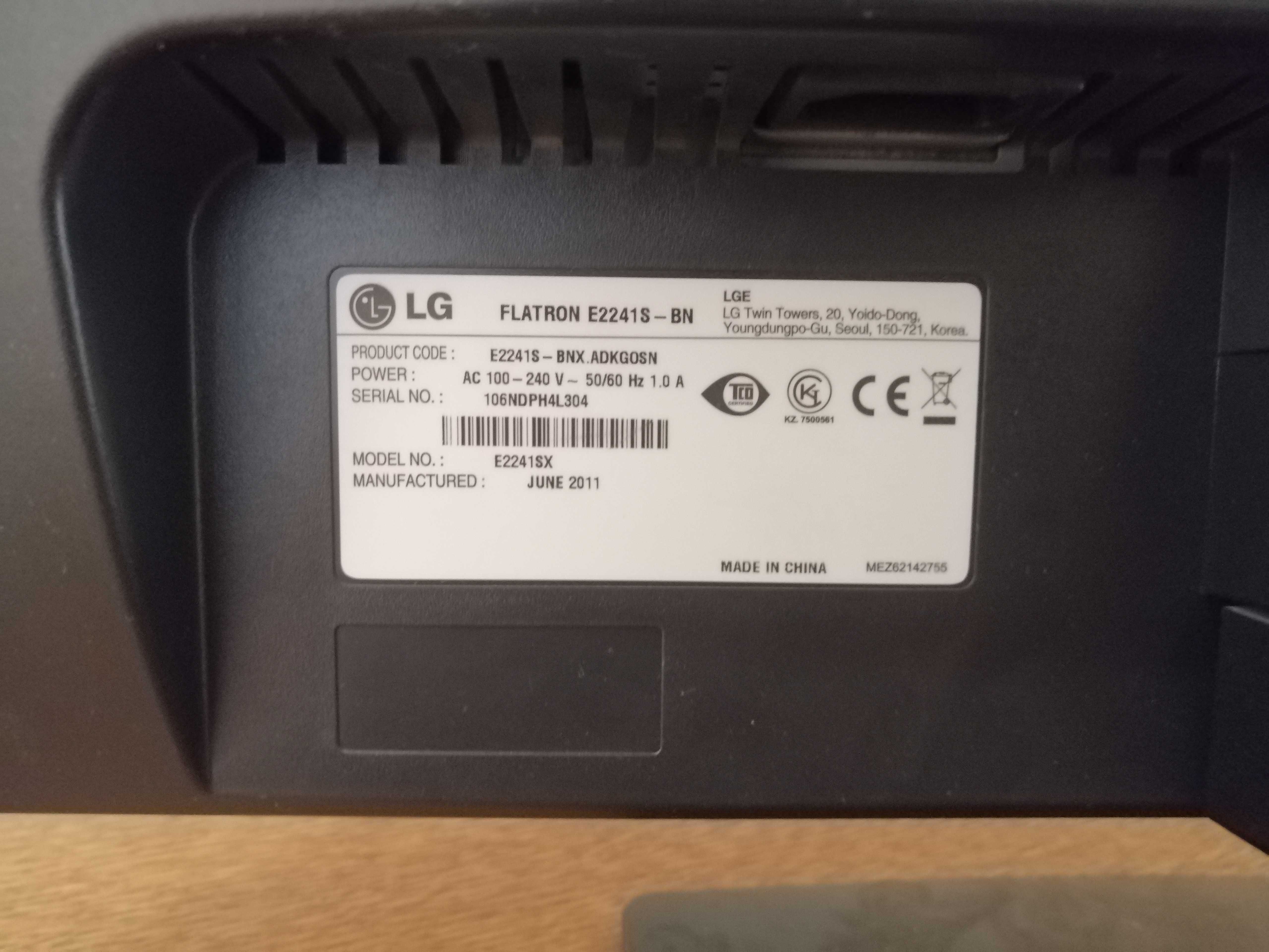 LG FLATRON E2241 22 дюйма