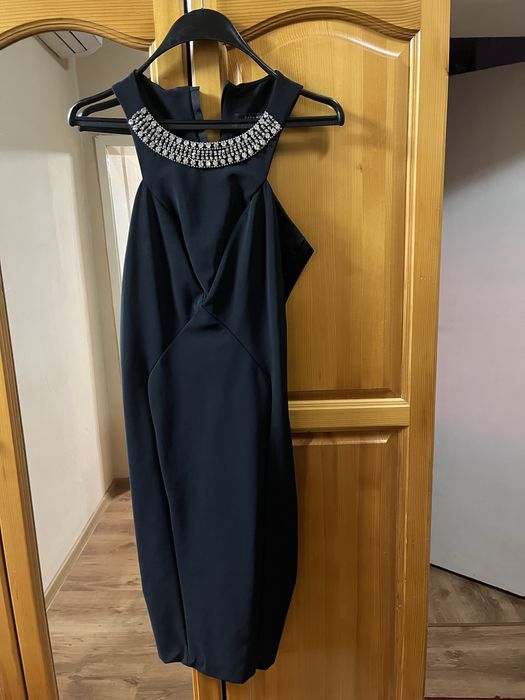 Елегантна дамска рокля