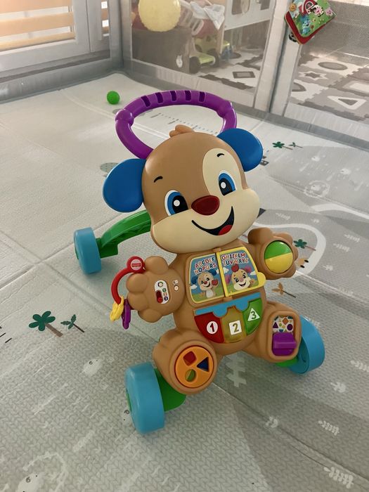 Проходилка за бутане Fisher Price Smart Stages Музикално кученце