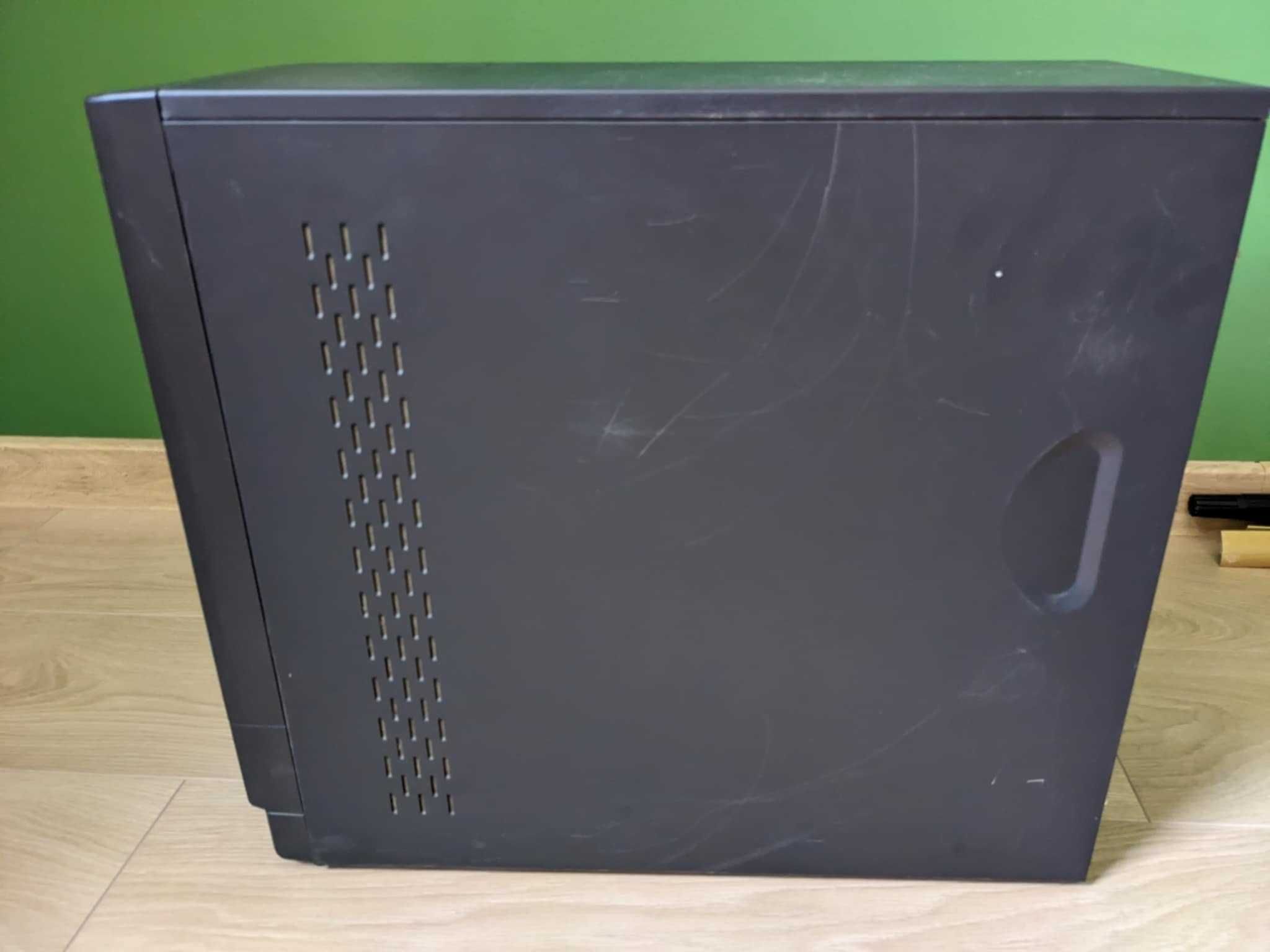 Настолен компютър (desktop)