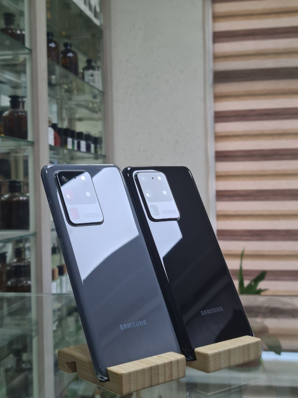 Samsung galaxy s20 ultra  5G 12/256gb holati 10/9