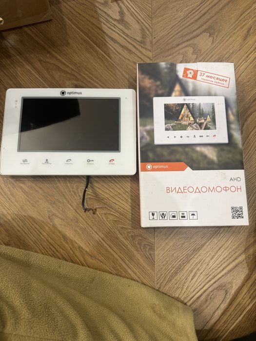 Видеодомофон  с вызовной панелю в рабочем состояний !