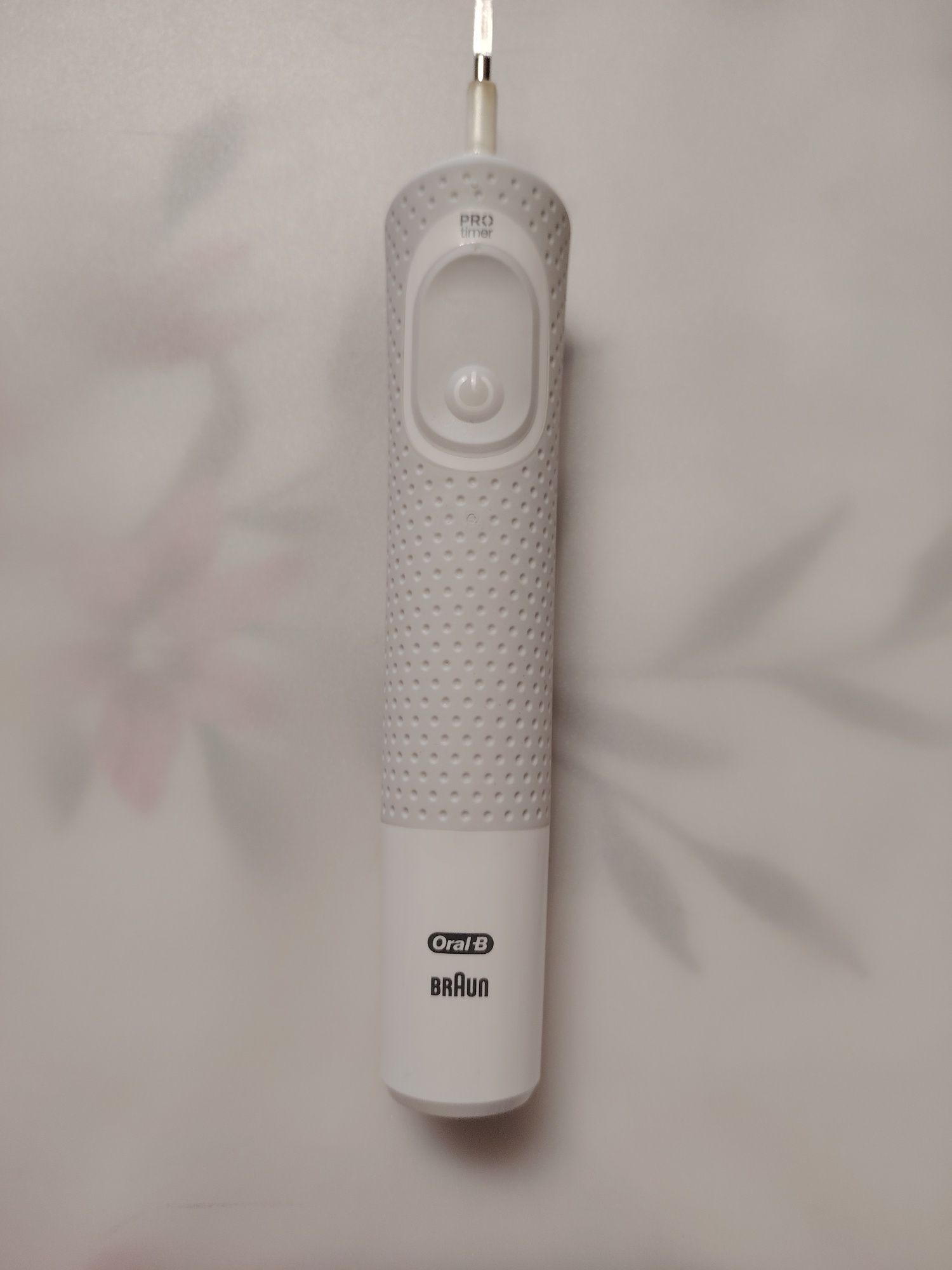 Електрическа четка за зъби oral-b