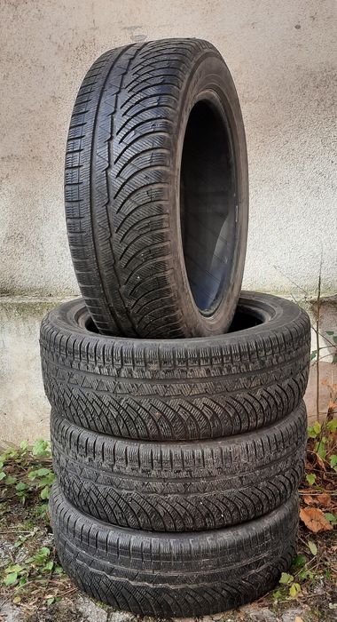 4 броя зимни гуми 235 50 18 Michelin без забележки