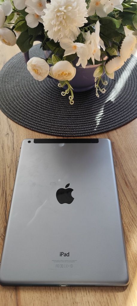 Продавам Ipad Air 1
