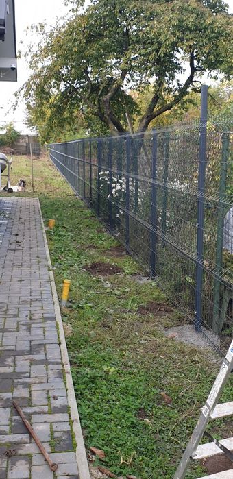 Gard panou bordurătă gri antracit vopsit în câmp electrostastic