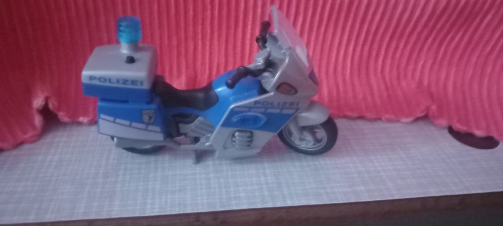 Macheta scuter negru