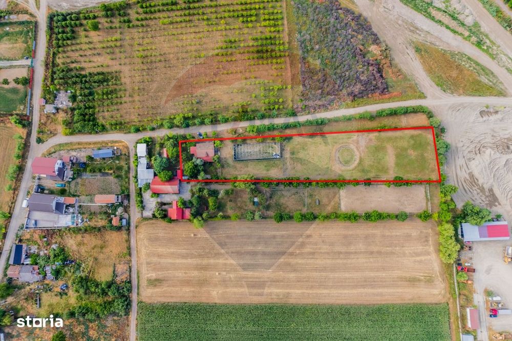 Teren intravilan de  4,000 mp in Zadareni