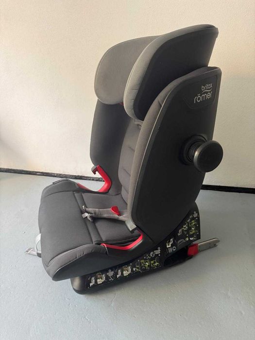 Scaun auto ISOFIX Britax Romer Advansafix de la 9 până la 36 kg