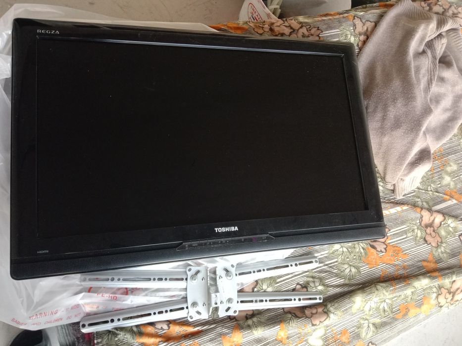 Продаю телевизор корея