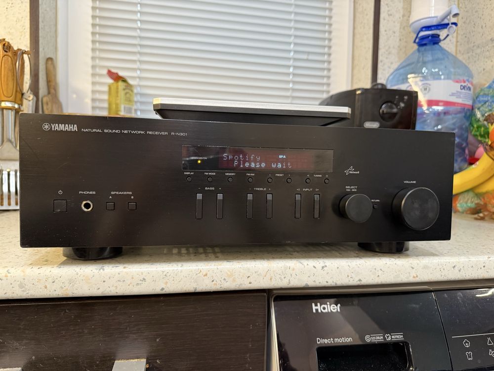 Yamaha R-N301 меежов ресивър