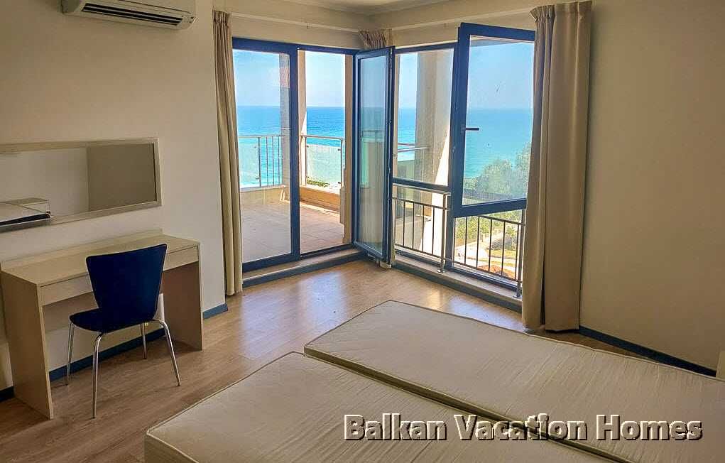 Продава се Тристаен апартамент в Бяла - 150 кв.м за 797 €/кв.м - Снимка #15