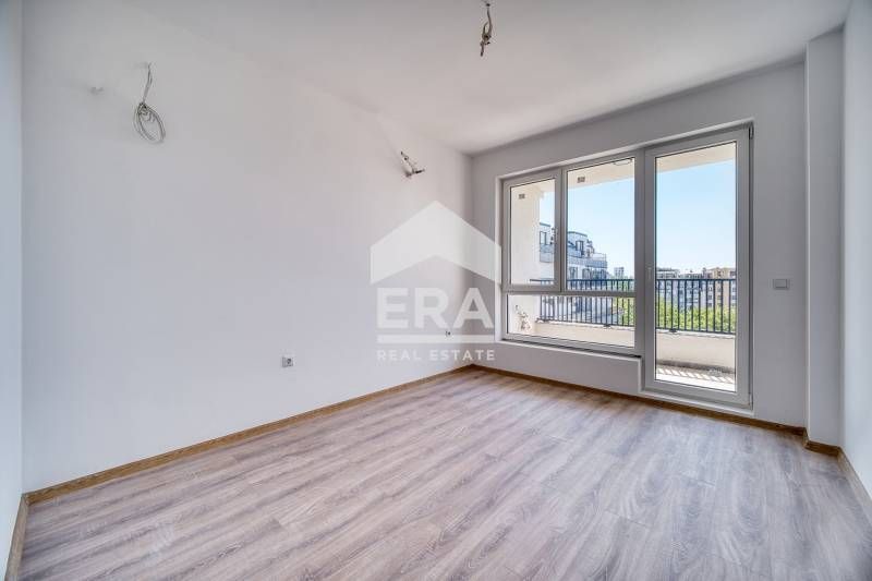 Продава се Тристаен апартамент в Варна, Победа - 114 кв.м за 1711 €/кв.м - Снимка #3