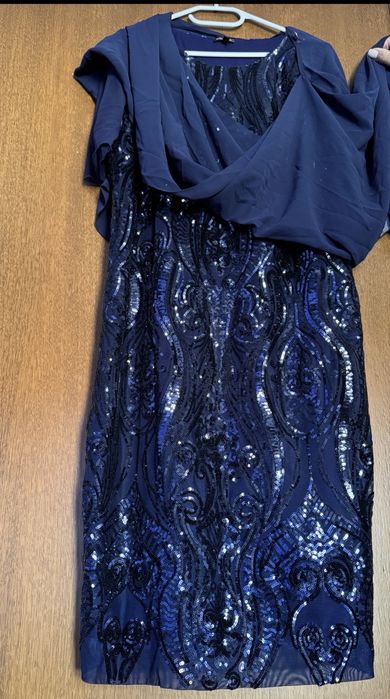 Официални роклии