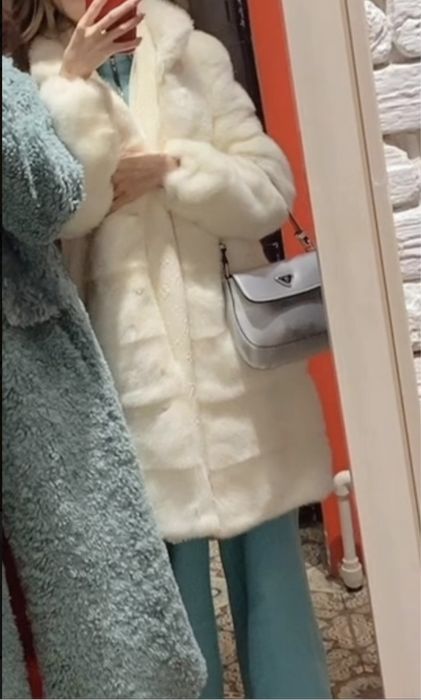 Продам норковую шубу в идеальном состояний