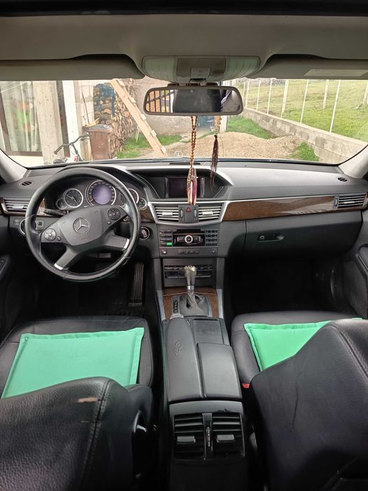 Mercedes E - CLASS W212