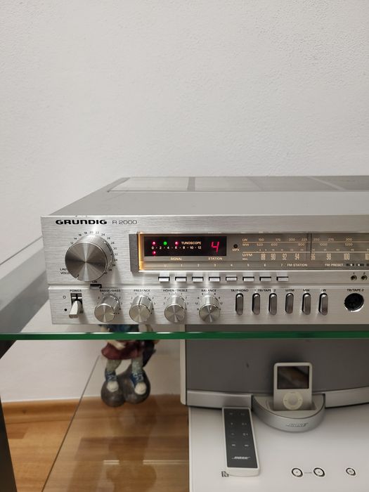 Receiver GRUNDIG R 2000 stare perfectă