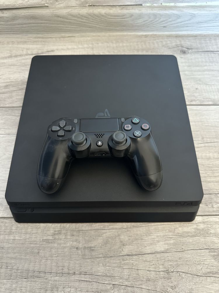 PlayStation 4 Slin 500 GB Черен + Джойстик + Игри