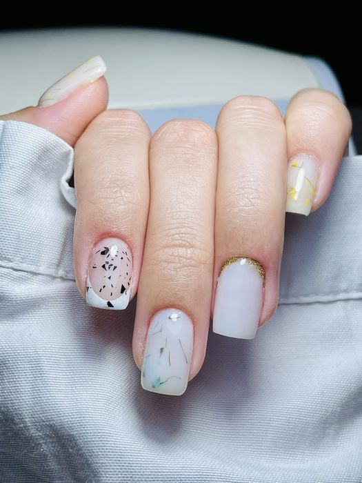 Locuri disponibile – unghii cu gel / semipermanent în Iasi, Cantemir