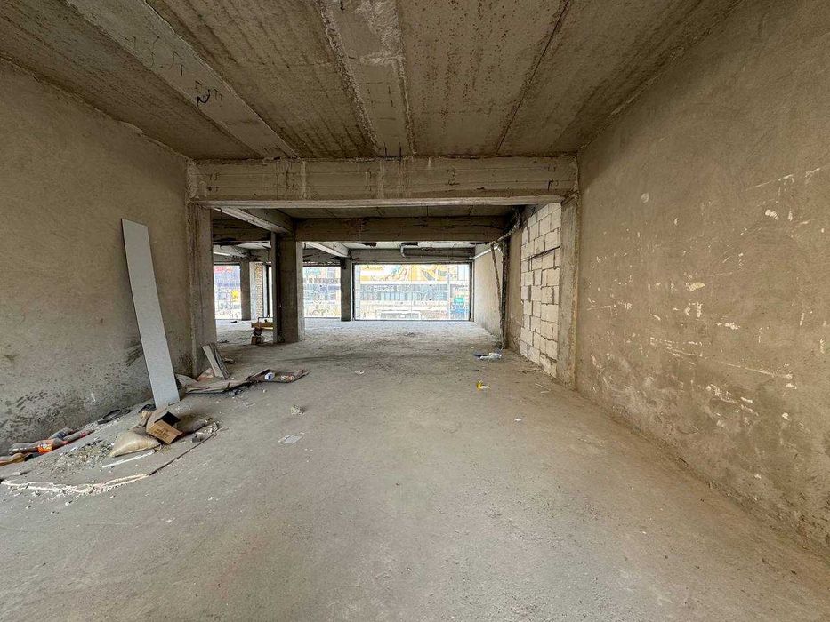 Magazin sotiladi  250m2 2-qavat