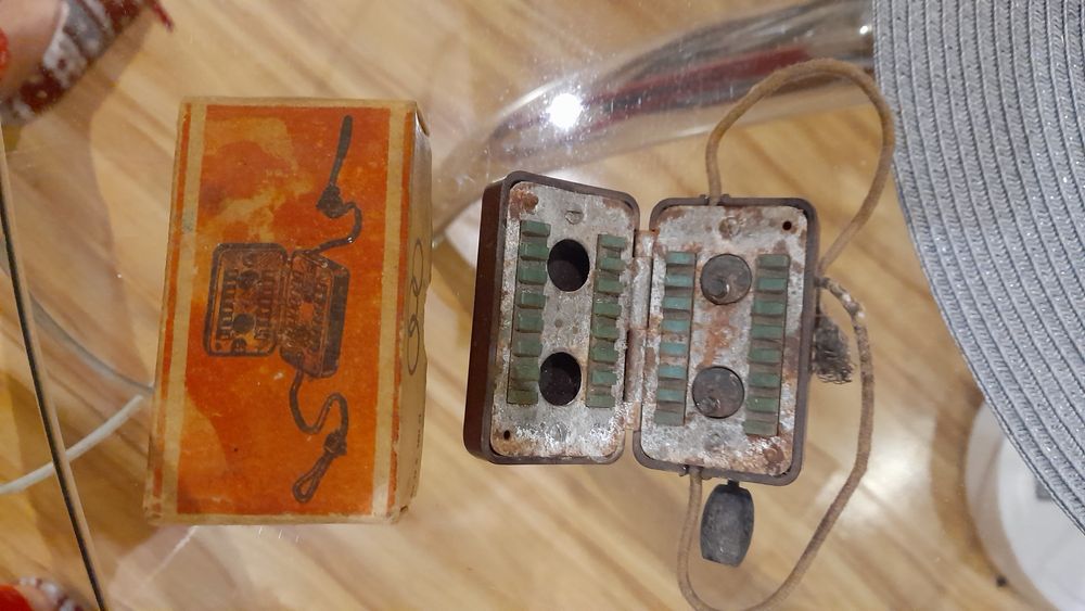 Уред за заточване на браснарски ножчета