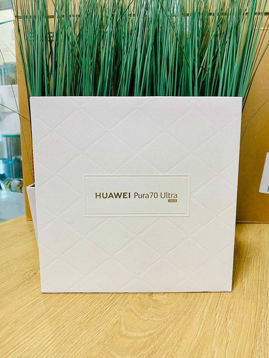 ЧИСТО НОВ !!! Huawei Pura 70 Ultra, 512GB, 16GB RAM, Green