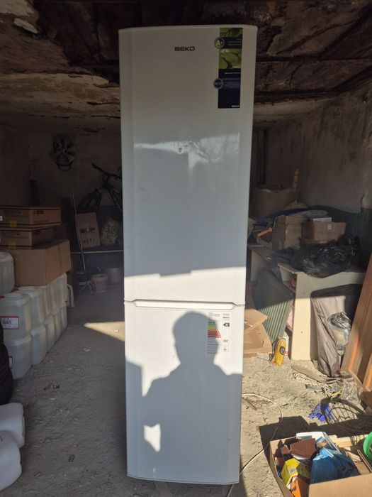 Холодильник сатылады