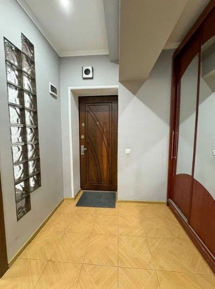 Продаётся 2х ком С/ Азимова 77я серия