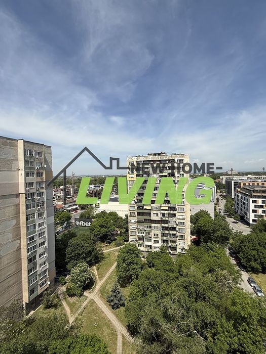 Продава се Тристаен апартамент в Пловдив, Христо Смирненски - 82 кв.м за 1659 €/кв.м - Снимка #12