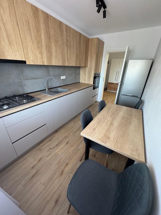 Apartament cu 2 camere, Sanpetru, disponibil 15.12