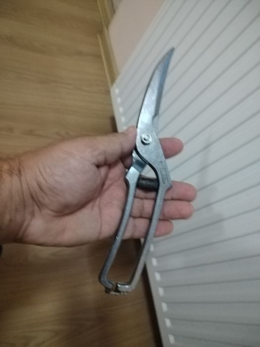 Маркова ножица са пернати