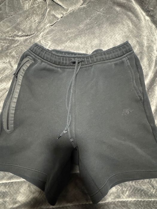 Къси гащи Nike tech fleece