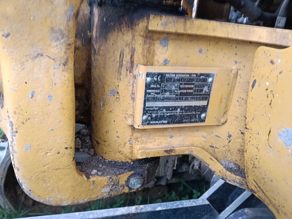 KOMATSU PC 16 1650 kg