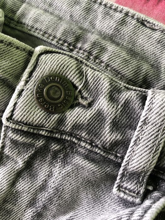 Blugi cu talie joasa Bershka