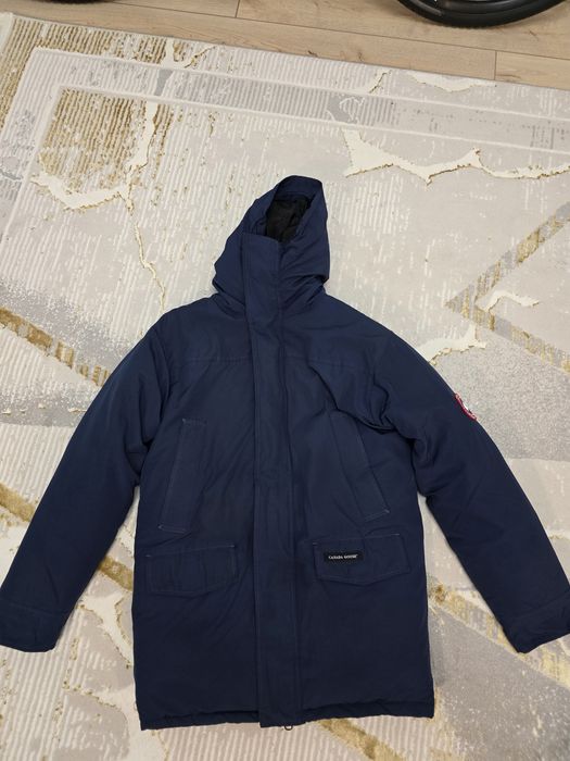 Продам куртку Canada goose состояние отличное