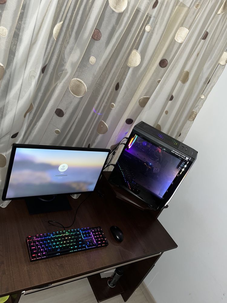 Vand/ schimb cu laptop Setup Gaming (se dau si separat)