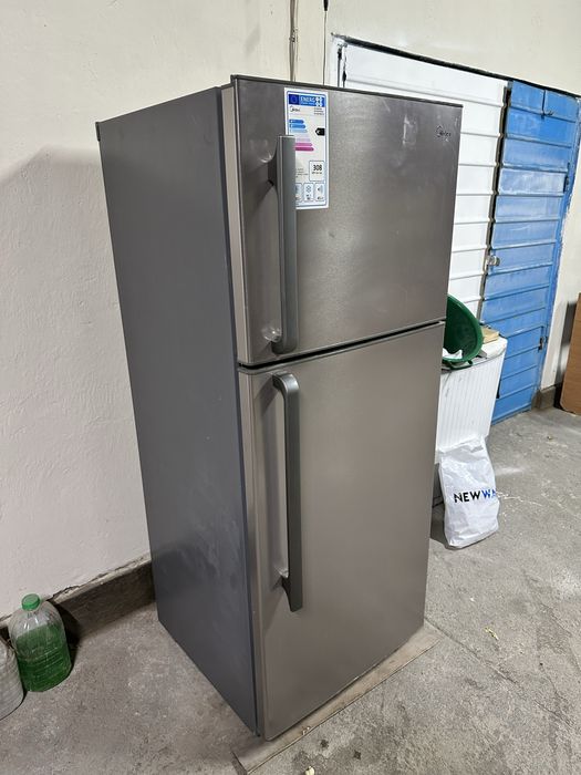 Продам холодильник Midea
