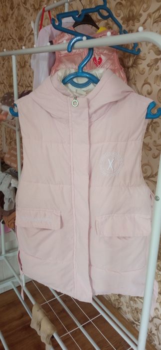 Безрукавка для девочек