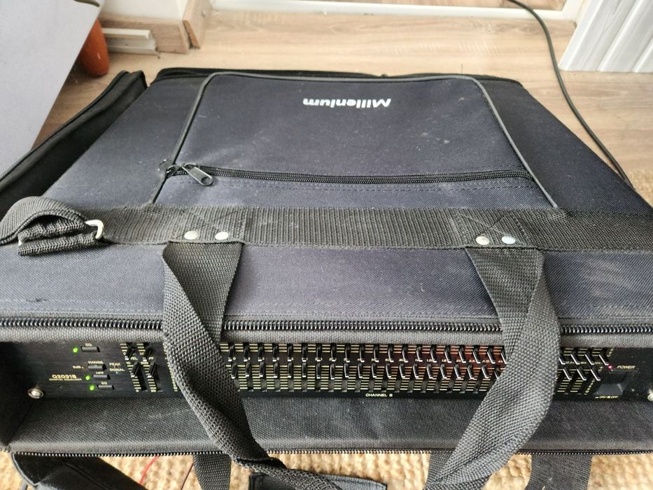 Egalizator Yamaha 02031b