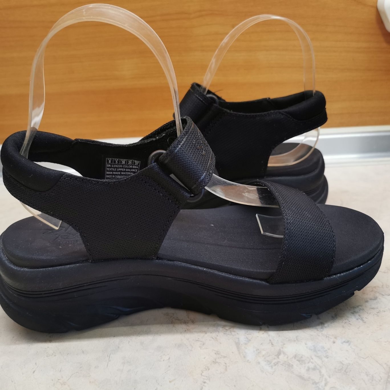 Skechers Relaxed Fit D'Lux Walker сандали 39