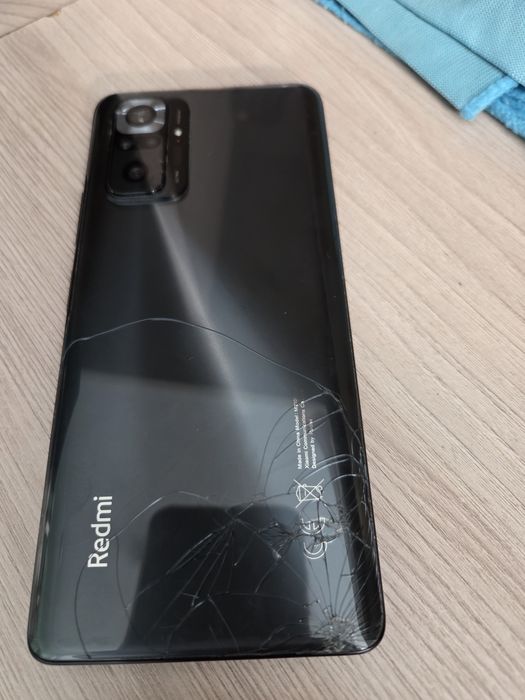 Продаётся телефон