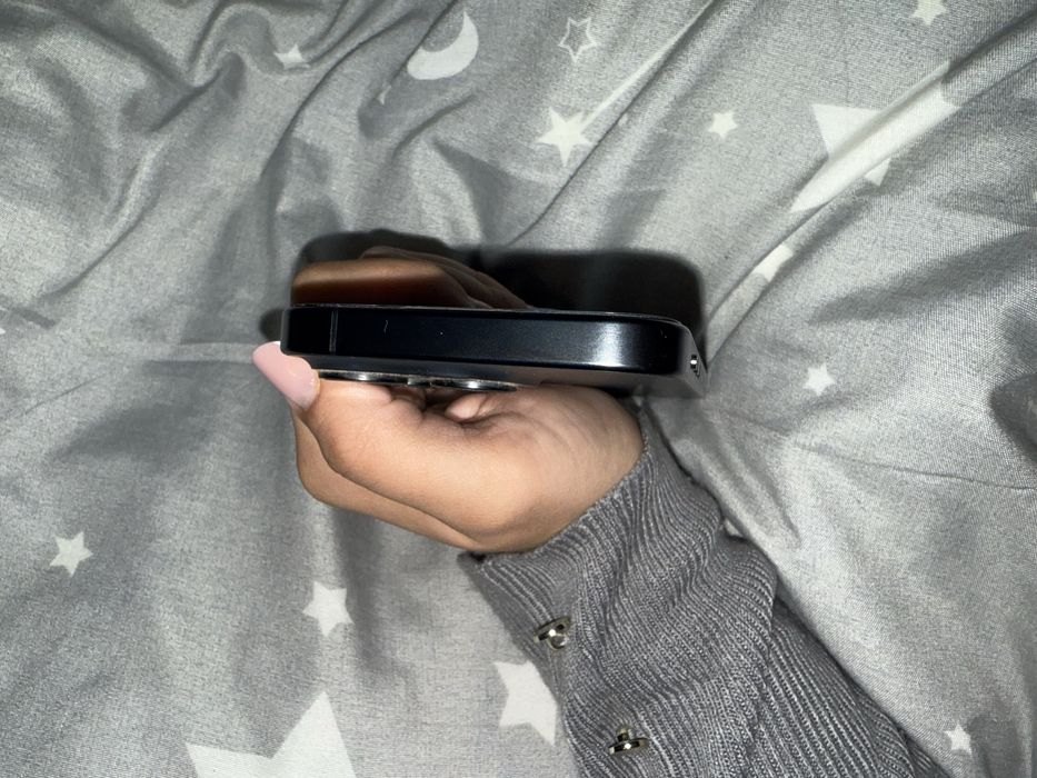 Vand Iphone 15 pro 256g