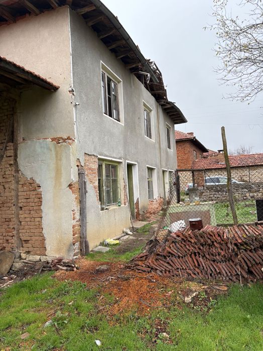 Продавам къща в с. Малки Вършец общ. Севлиево