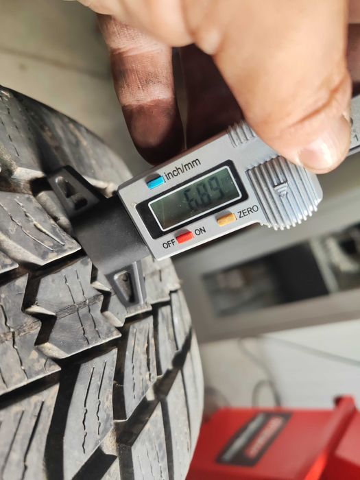 4бр.зимни гуми 215/55/17 Sava