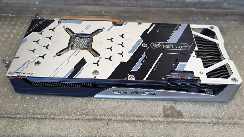 Sapphire 5700xt nitro+