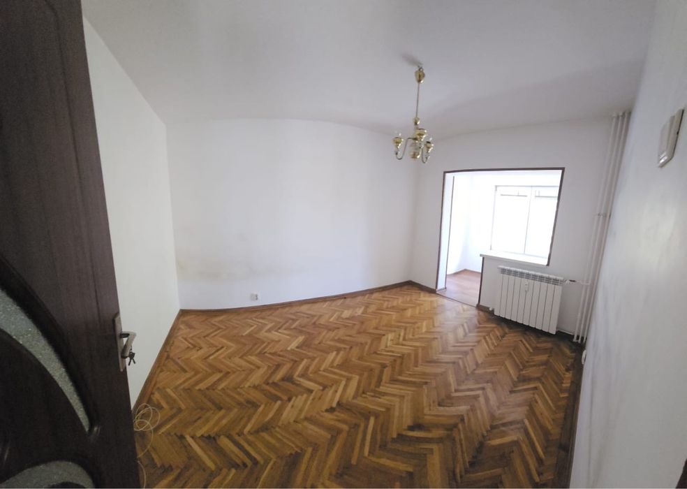 inchiriez apartament 3 camere - zona centrală - ideal pentru familie
