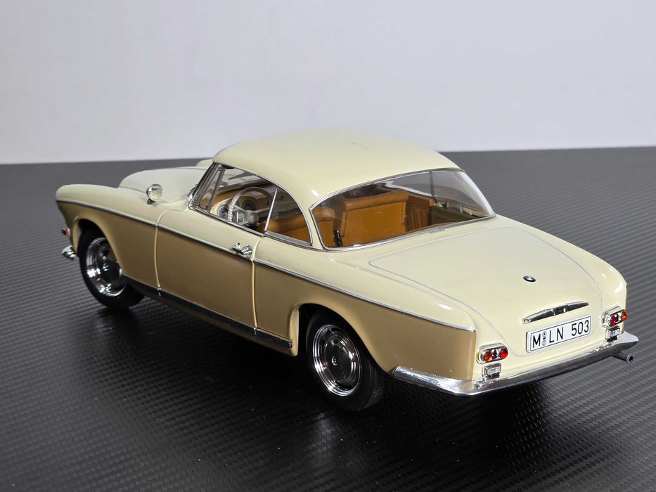 Macheta Auto 1/18 JADA Revell BMW 503 Coupe