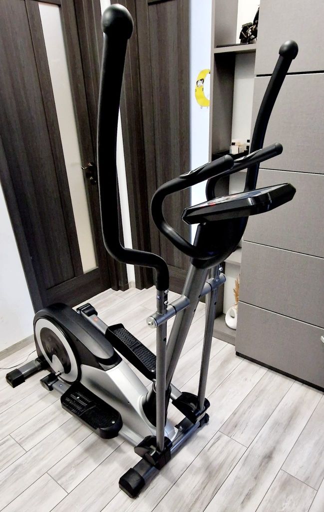 Bicicleta eliptica CT-8006, magnetica, Crane Cross Trainer 
Perfect co