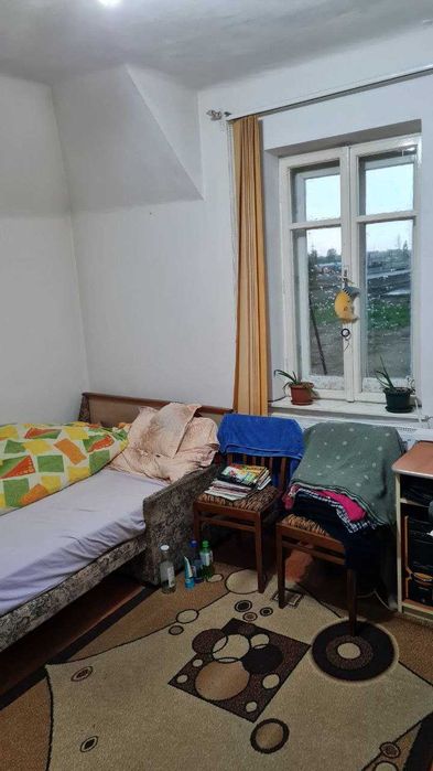 Vand apartament cu 3 camere in Episcopia