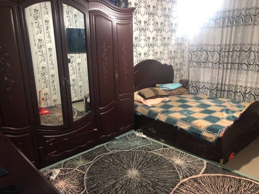 Продается своя 4 х комнатная квартира. Сергели7 рядом с 300 школой